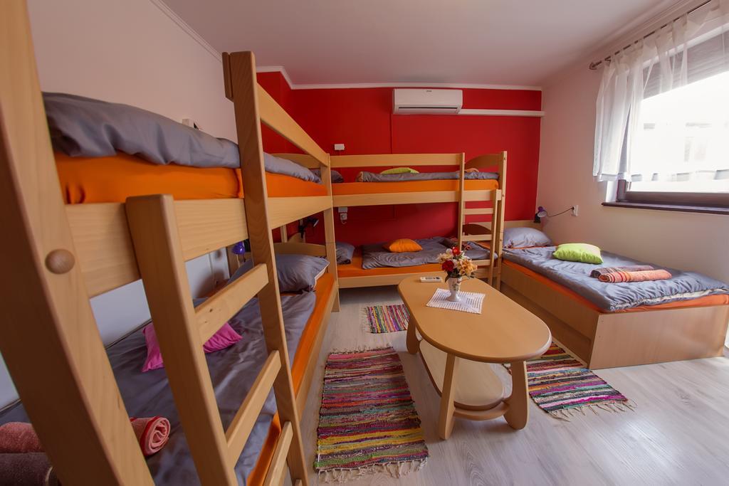 Guesthouse Adi Mostar Eksteriør billede