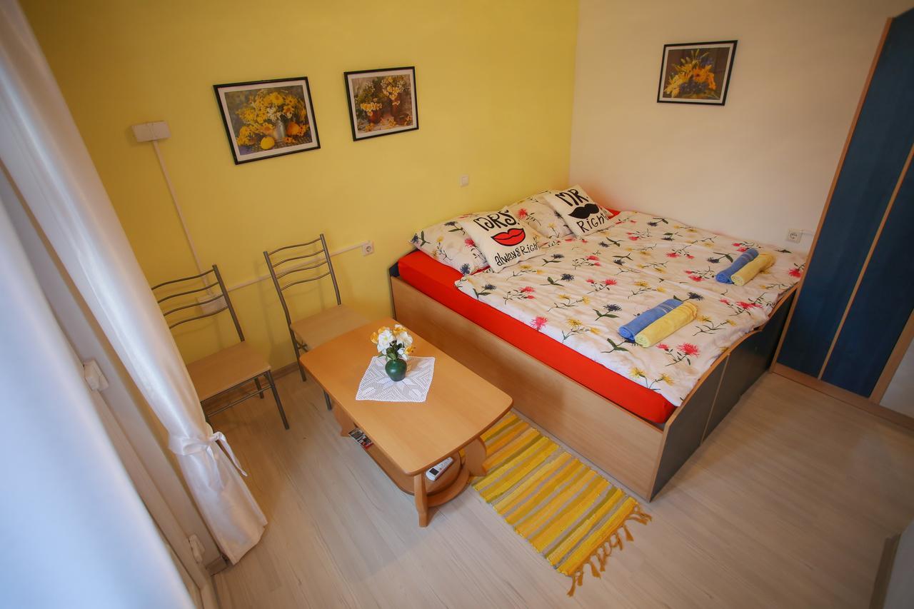 Guesthouse Adi Mostar Eksteriør billede